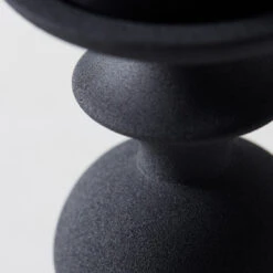 Matias Pillar Holder