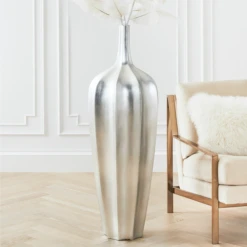 Accolade Vase 7 Accolade Vase -Home Promotion Store webimage 121789764 ALT2