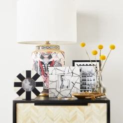 Nikki Chu - Maze Marble Frame -Home Promotion Store webimage Nikkichu FrameVignette 15 01 square